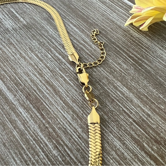 Jennifer Zeuner 14K Hamilton Yellow Gold IP Plated Herringbone Necklace - Picture 8 of 11